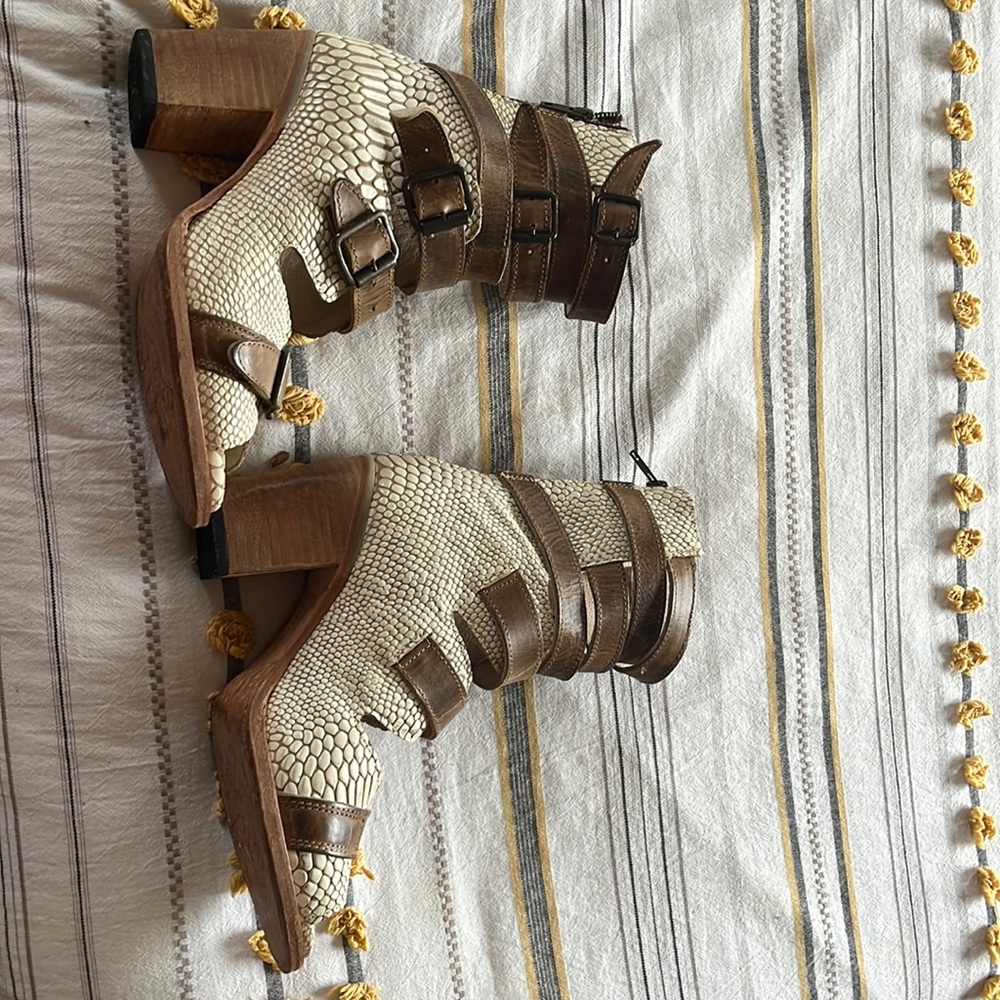 Free Bird size 9 heel